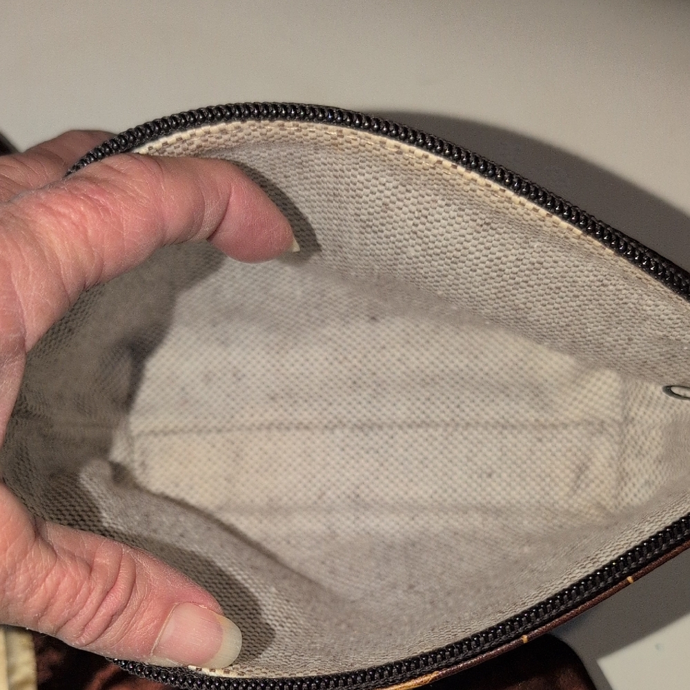 Dooney & Bourke Croc-Embossed Brown Toiletry Bag With A Dusty - Picture 7 of 8